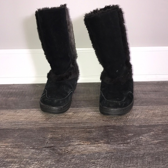 UGG Shoes - UGG Boots-  Black with Faux Fur Accents Size 7
